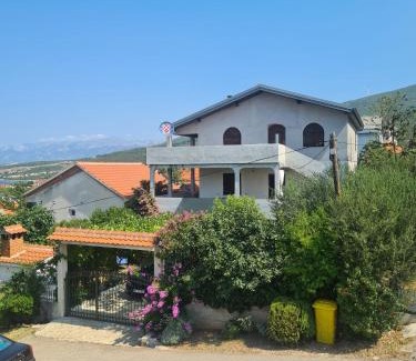 Gornji Karin Apartment | Apartman Mihaela