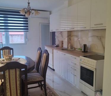 Knjazevac Apartment | Apartman Orhideja