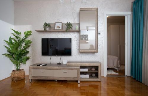 Sremska Mitrovica Apartment | Apartman SUNSET