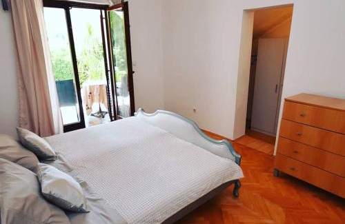 Trebesinj Apartment | Apartman Taraca Villa Knezevic