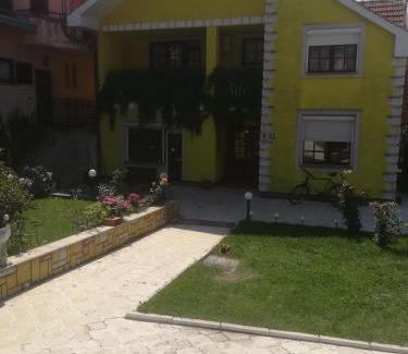 Pirot Apartment | Apartman Zivic