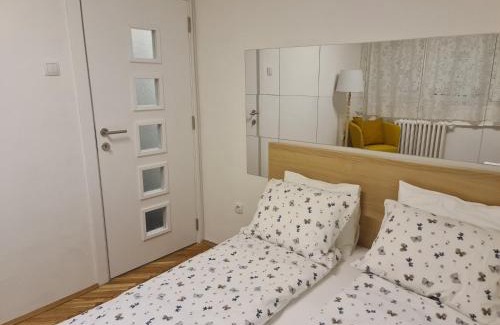 Pozarevac Apartment | Apartman Zlatovo Stan Na Dan
