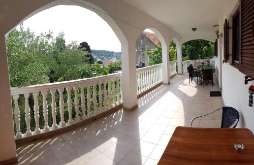 Prvic Luka Apartment | Apartmani Ela
