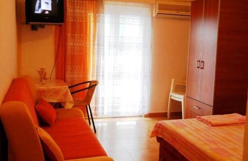 Trebesinj Apartment | Apartmani Igalo Studio Povoljno
