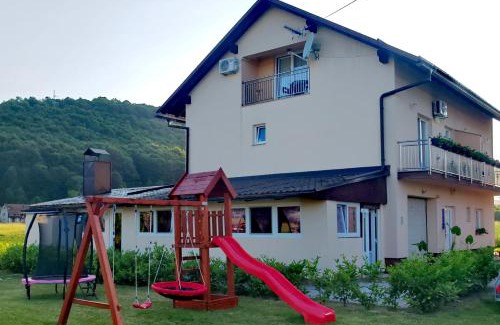 Brlog Apartment | Apartmani "Marina"