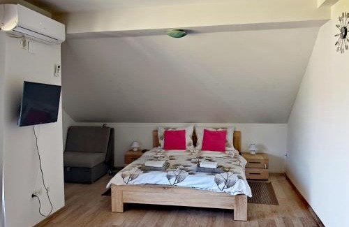 Brlog Apartment | Apartmani "Marina"
