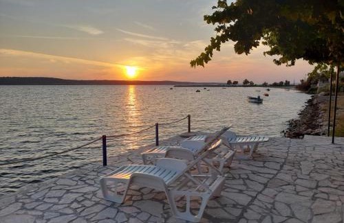 Ljubac Apartment | Apartmani Mirko LJubač