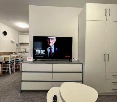 Kutina Apartment | Apartmani Moslavina, free big parking, workspace, crib, satin cotton sheets