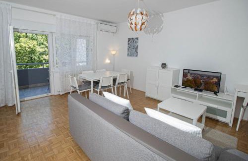 Vinkovci Apartment | Apartmani ORION - Sunce