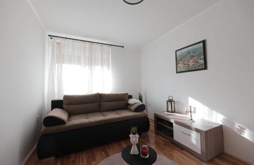 Vrbovec Apartment | Apartmani Vinea Zara