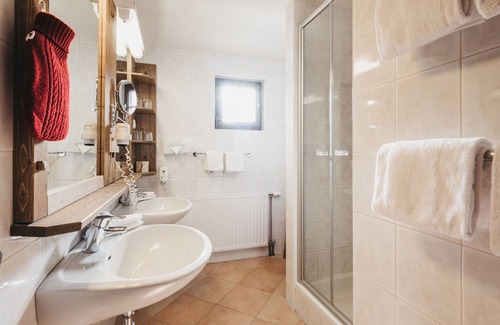 Finkenstein am Faaker See Resort | Apartment villages - Naturel Hoteldorf SCHÖNLEITN