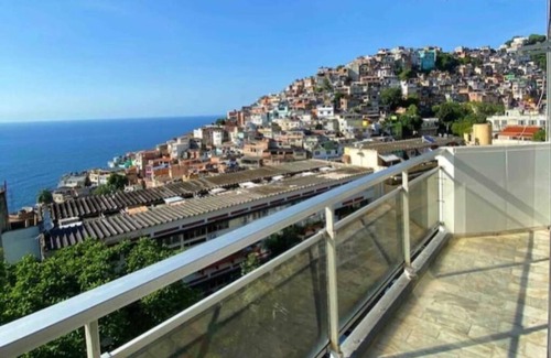 Vidigal Apartment | Apartment with sea view and garage 5 minutes from the beach.