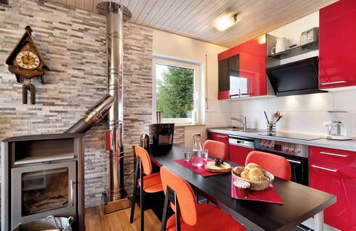 Schonach im Schwarzwald Apartment | Apartment 'Klug' with Mountain View, Private Terrace and Wi-Fi