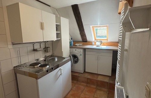 Wardow Apartment | Apartment 'Lemon Attic' with Shared Terrace, Shared Garden and Wi-Fi