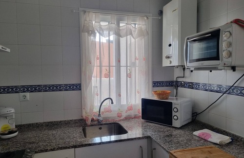 Los Gallos-Cerromolino Apartment | Apartment "La Jara" close to the Sea with Shared Pool & Wi-Fi