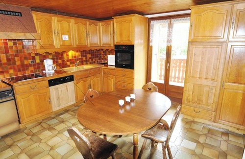 La Chapelle-d'Abondance Apartment | Apartment 'La Corne' with Mountain View, Private Terrace and Balcony