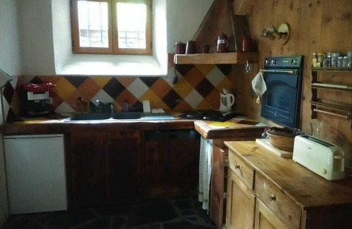 Les Contamines-Montjoie Ski Chalet | Apartment in old chalet