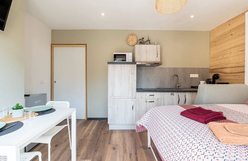 Saint-Etienne-de-Cuines Apartment | Apartment 'Le Chaussy' with Mountain View, Balcony and Wi-Fi