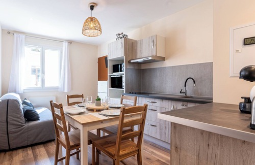 Saint-Etienne-de-Cuines Apartment | Apartment 'La Madeleine' with Mountain View and Wi-Fi