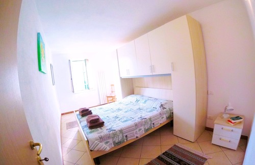 Borghetto Santo Spirito Bed & Breakfast | Apartment in a historic building 80 mtr from the beach. Wifi and Airco.
