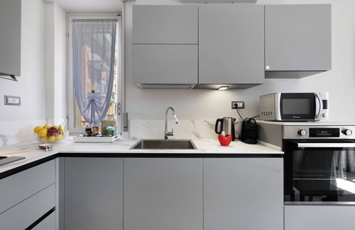 Borghetto Santo Spirito Apartment | Apartment 'Giaely' with Balcony and Air Conditioning