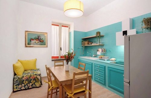 Castellammare di Stabia Apartment | Apartment 'Ligea' with Balcony, Wi-Fi and Air Conditioning