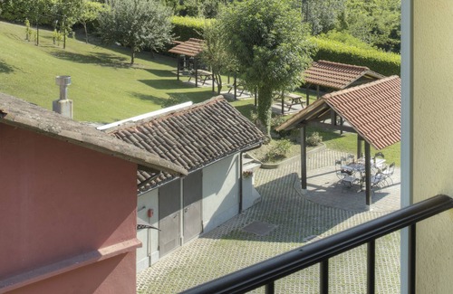 Santo Stefano Belbo Apartment | Apartment Premium with pool view