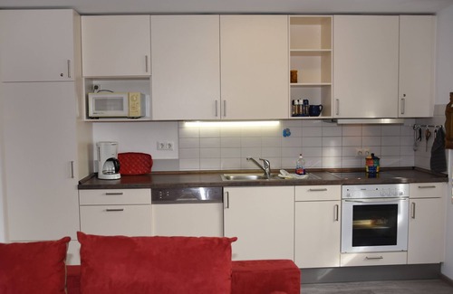 Bingen Apartment | Apartment 'Bantles Parterre Ferienwohnung' with Private Terrace, Shared Garden and Wi-Fi