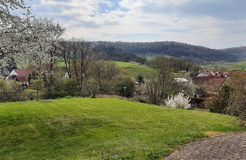 Altenlotheim Apartment | Apartment 'Nationalparkblick' with Mountain View, Balcony and Wi-Fi