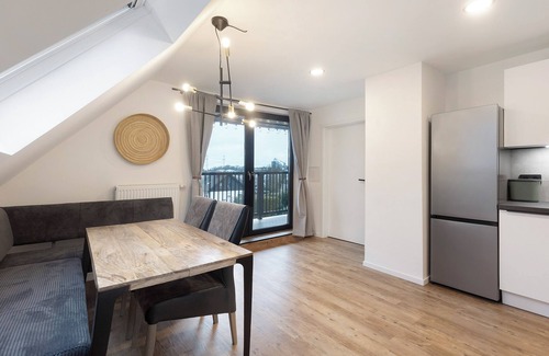 Langenbach bei Kirburg Apartment | Apartment 'Moderne Ferienwohnung' with Shared Garden, Balcony and Wi-Fi