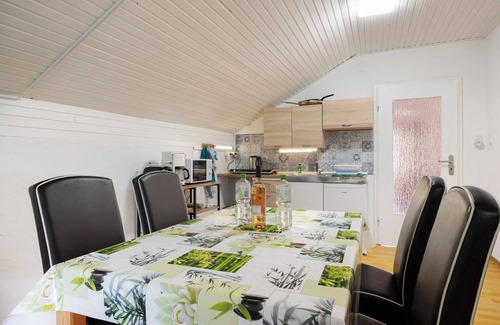 Rodenkirchen Apartment | Apartment 'Am Wasser' with Wi-Fi