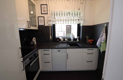 Niedersfeld Apartment | Apartment Hankeln - lovingly renovated with a comfortable box spring bed