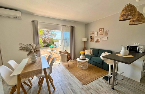 Cala en Porter Apartment | Apartment 'Ca Nostra' with Balcony and Wi-Fi
