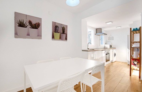 Puig Apartment | Apartment 'Playa Puig' with Shared Pool, Wi-Fi and Air Conditioning