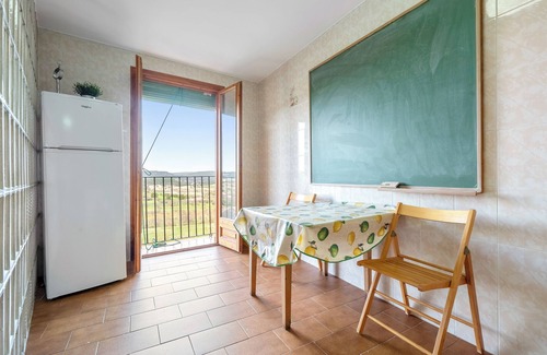 Penarroya de Tastavins Apartment | Apartment 'Casa El Ferrer' with Mountain View, Private Terrace and Wi-Fi