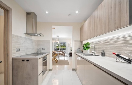 Puerto Banus Apartment | Apartment in Las Gaviotas for 4 people | 2-B04