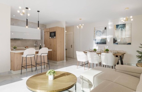 Puerto Banus Apartment | Apartment in Playas del Duque for 6 people | Casa Córdoba 111
