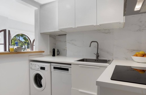 Puerto Banus Apartment | Apartment in Andalucía del Mar for 4 people | ADM- 9-105