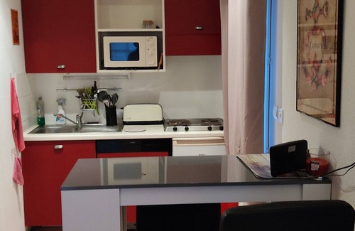 Gallargues-le-Montueux House | Apartment in the Camargue with swimming pool