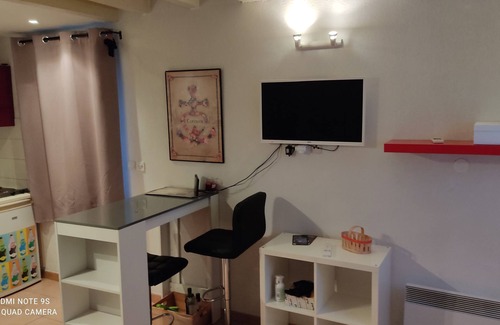 Gallargues-le-Montueux House | Apartment in the Camargue with swimming pool