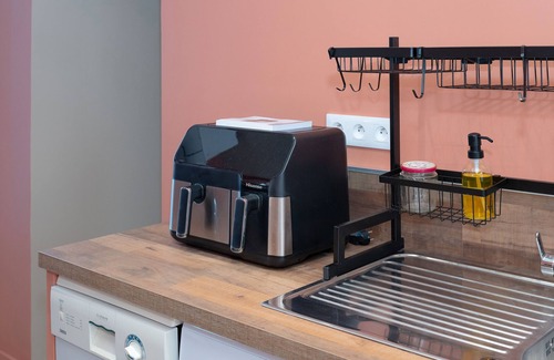 Les Abrets en Dauphine Apartment | Apartment 'La Maison Du Tisserand Pa' with Wi-Fi and Air Conditioning