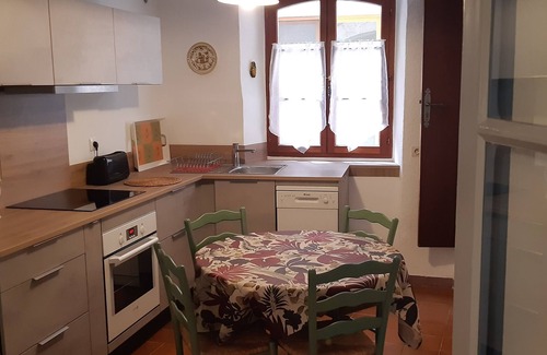 Moustiers-Sainte-Marie Apartment | apartment in house of village