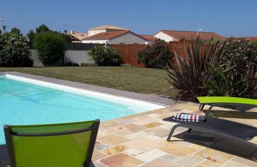 Saint-Gilles-Croix-de-Vie Apartment | Apartment Les Epinettes by Interhome