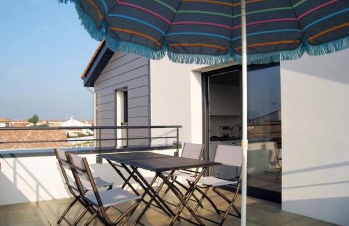 Saint-Gilles-Croix-de-Vie Apartment | Apartment Les Epinettes by Interhome