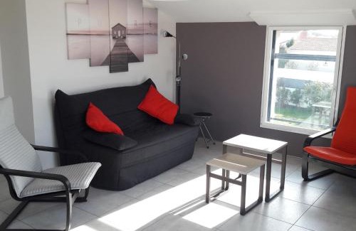 Saint-Gilles-Croix-de-Vie Apartment | Apartment Les Epinettes by Interhome