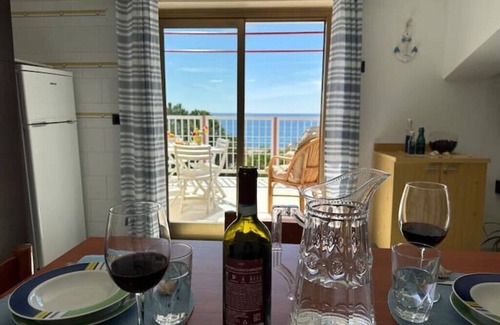 San Lorenzo Apartment | {[Apartment by the Sea+Terrace]}-Dan's House