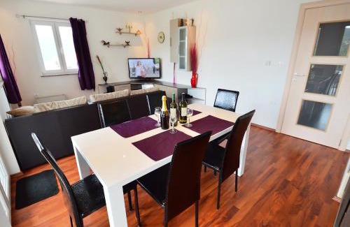 Trget Apartment | Apartment Šverko by Interhome
