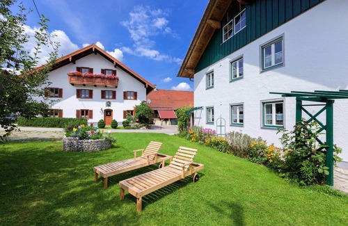 Laufen Apartment | Apartment 1 Abtsee, 100 am up to 4 pers., 2 bedrooms, eat-in kitchen, terrace