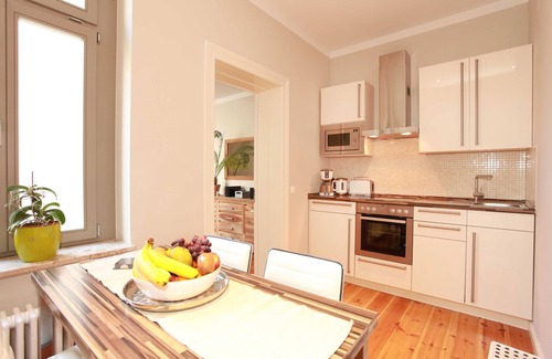 Warnemuende Apartment | Apartment 1 - Apartment in the city villa (TD)