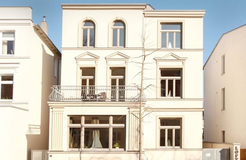 Warnemuende Apartment | Apartment 1 - Apartment in the city villa (TD)